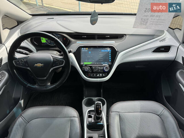 Серый Шевроле Bolt EV, объемом двигателя 0 л и пробегом 128 тыс. км за 14990 $, фото 35 на Automoto.ua