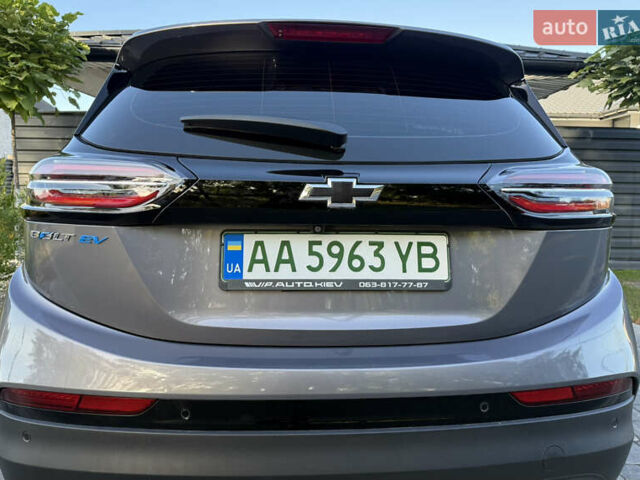 Серый Шевроле Bolt EV, объемом двигателя 0 л и пробегом 21 тыс. км за 19699 $, фото 10 на Automoto.ua
