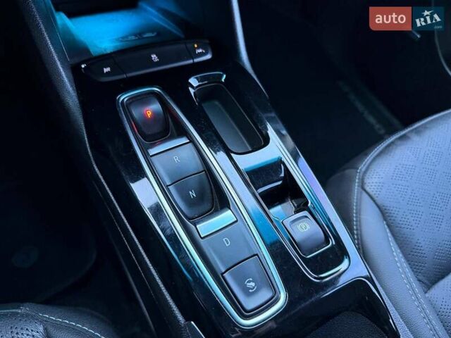 Серый Шевроле Bolt EV, объемом двигателя 0 л и пробегом 56 тыс. км за 18490 $, фото 20 на Automoto.ua