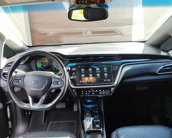 Серый Шевроле Bolt EV, объемом двигателя 0 л и пробегом 56 тыс. км за 18500 $, фото 4 на Automoto.ua