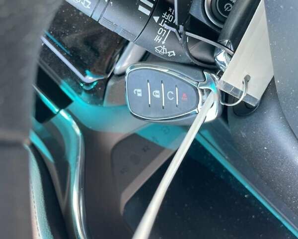 Серый Шевроле Bolt EV, объемом двигателя 0 л и пробегом 77 тыс. км за 9300 $, фото 16 на Automoto.ua