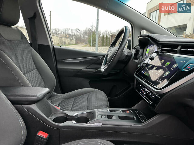 Серый Шевроле Bolt EV, объемом двигателя 0 л и пробегом 24 тыс. км за 17599 $, фото 81 на Automoto.ua