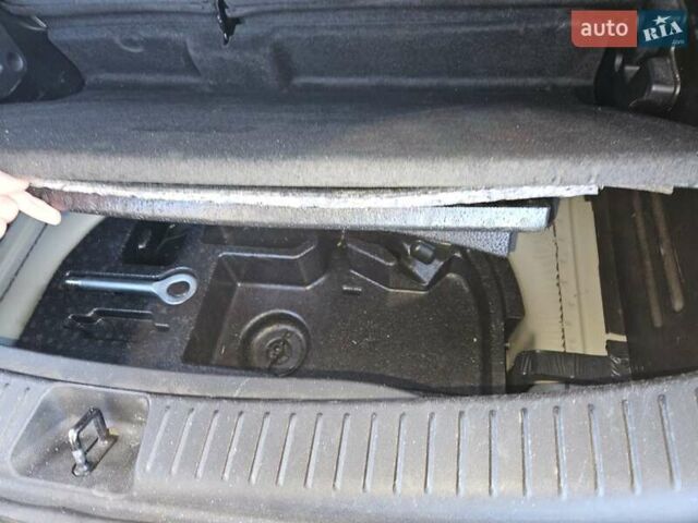 Серый Шевроле Bolt EV, объемом двигателя 0 л и пробегом 48 тыс. км за 18400 $, фото 7 на Automoto.ua