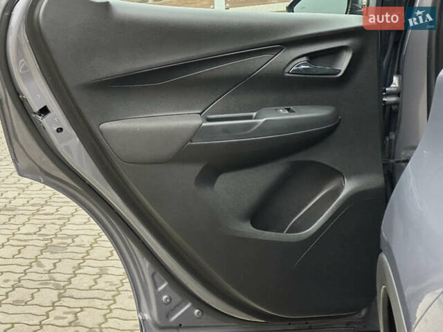 Серый Шевроле Bolt EV, объемом двигателя 0 л и пробегом 24 тыс. км за 17599 $, фото 63 на Automoto.ua