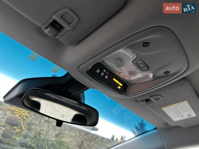 Серый Шевроле Bolt EV, объемом двигателя 0 л и пробегом 24 тыс. км за 17599 $, фото 59 на Automoto.ua