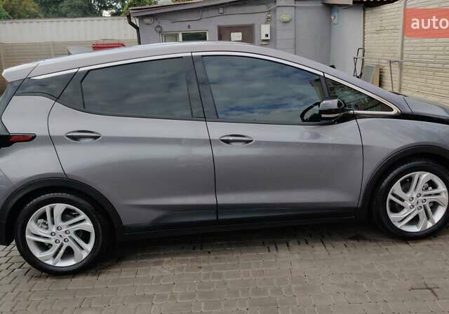 Серый Шевроле Bolt EV, объемом двигателя 0 л и пробегом 16 тыс. км за 19500 $, фото 5 на Automoto.ua