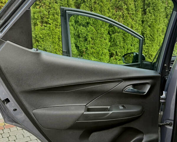 Серый Шевроле Bolt EV, объемом двигателя 0 л и пробегом 36 тыс. км за 18999 $, фото 41 на Automoto.ua