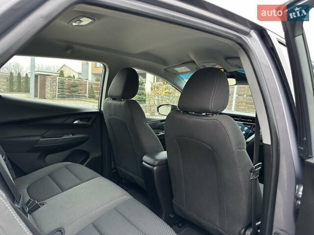 Серый Шевроле Bolt EV, объемом двигателя 0 л и пробегом 24 тыс. км за 17599 $, фото 72 на Automoto.ua