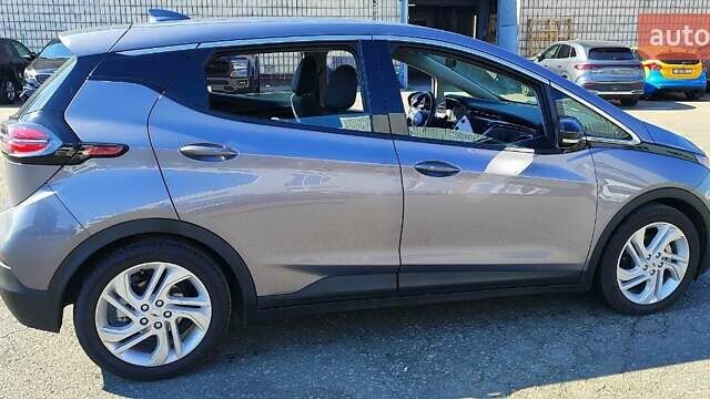 Серый Шевроле Bolt EV, объемом двигателя 0 л и пробегом 17 тыс. км за 16999 $, фото 3 на Automoto.ua