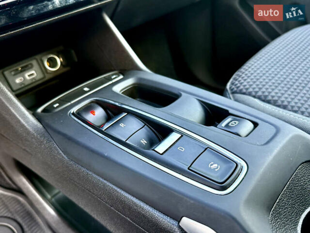 Серый Шевроле Bolt EV, объемом двигателя 0 л и пробегом 36 тыс. км за 17999 $, фото 26 на Automoto.ua