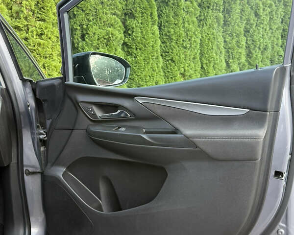 Серый Шевроле Bolt EV, объемом двигателя 0 л и пробегом 36 тыс. км за 17999 $, фото 45 на Automoto.ua