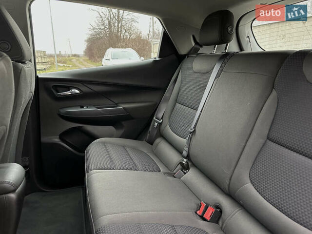 Серый Шевроле Bolt EV, объемом двигателя 0 л и пробегом 24 тыс. км за 17599 $, фото 66 на Automoto.ua