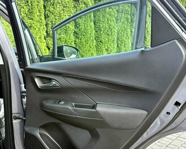 Серый Шевроле Bolt EV, объемом двигателя 0 л и пробегом 36 тыс. км за 17999 $, фото 42 на Automoto.ua