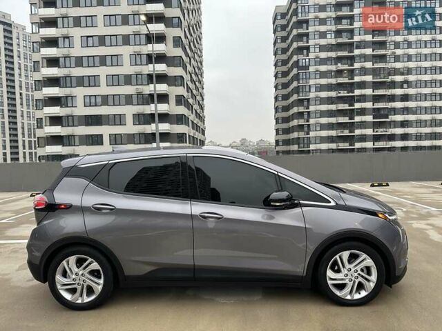 Серый Шевроле Bolt EV, объемом двигателя 0 л и пробегом 43 тыс. км за 17999 $, фото 7 на Automoto.ua