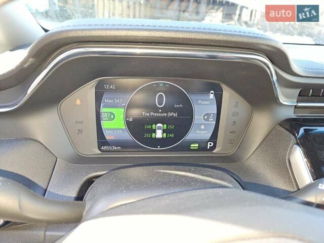 Серый Шевроле Bolt EV, объемом двигателя 0 л и пробегом 48 тыс. км за 18400 $, фото 3 на Automoto.ua