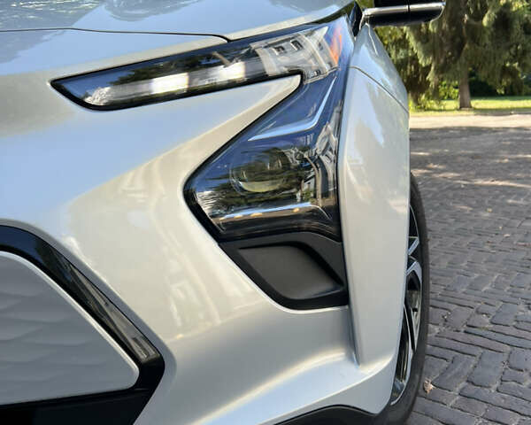 Серый Шевроле Bolt EV, объемом двигателя 0 л и пробегом 23 тыс. км за 20499 $, фото 4 на Automoto.ua