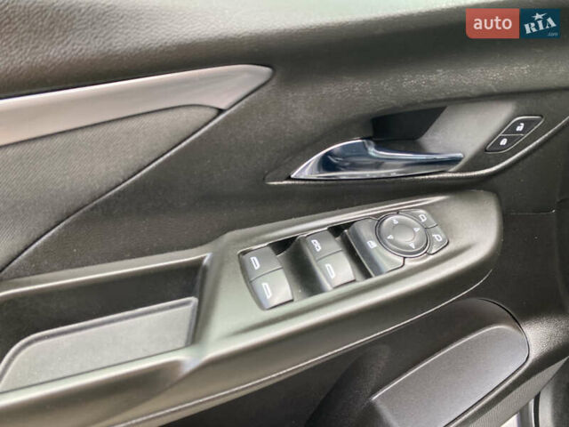 Серый Шевроле Bolt EV, объемом двигателя 0 л и пробегом 16 тыс. км за 18500 $, фото 18 на Automoto.ua