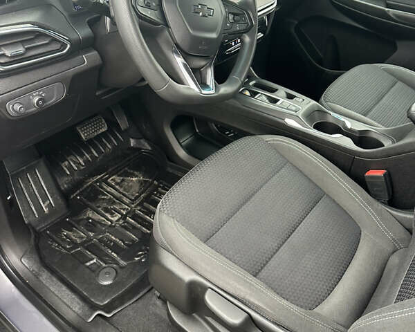 Серый Шевроле Bolt EV, объемом двигателя 0 л и пробегом 112 тыс. км за 17400 $, фото 8 на Automoto.ua