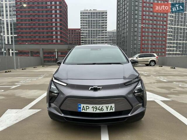 Серый Шевроле Bolt EV, объемом двигателя 0 л и пробегом 43 тыс. км за 17999 $, фото 2 на Automoto.ua