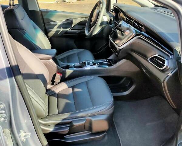 Сірий Шевроле Bolt EV, об'ємом двигуна 0 л та пробігом 23 тис. км за 20000 $, фото 3 на Automoto.ua