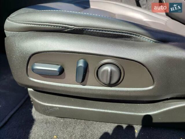 Сірий Шевроле Bolt EV, об'ємом двигуна 0 л та пробігом 140 тис. км за 18000 $, фото 7 на Automoto.ua