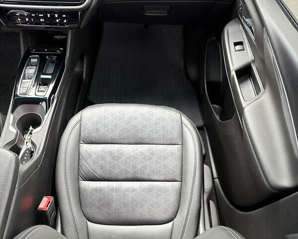 Серый Шевроле Bolt EV, объемом двигателя 0 л и пробегом 52 тыс. км за 18900 $, фото 20 на Automoto.ua