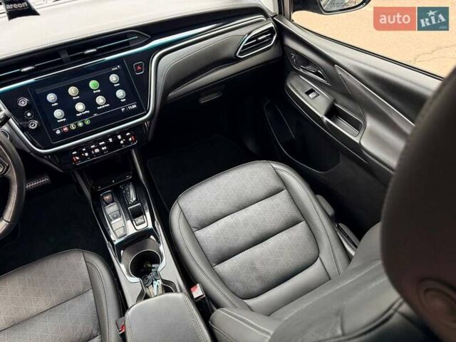 Серый Шевроле Bolt EV, объемом двигателя 0 л и пробегом 66 тыс. км за 18400 $, фото 25 на Automoto.ua