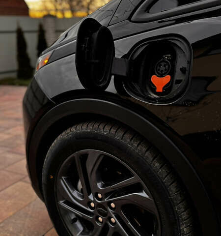 Серый Шевроле Bolt EV, объемом двигателя 0 л и пробегом 30 тыс. км за 17995 $, фото 12 на Automoto.ua