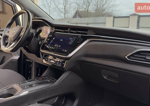 Серый Шевроле Bolt EV, объемом двигателя 0 л и пробегом 30 тыс. км за 17995 $, фото 22 на Automoto.ua