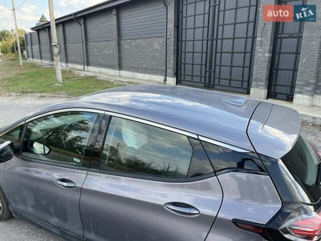 Серый Шевроле Bolt EV, объемом двигателя 0 л и пробегом 76 тыс. км за 18500 $, фото 9 на Automoto.ua