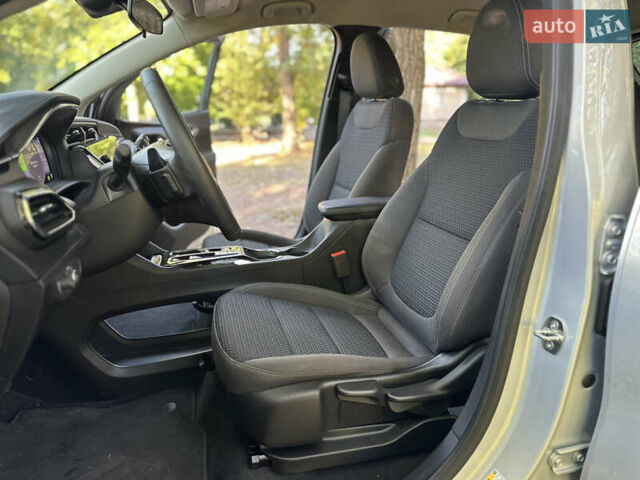 Сірий Шевроле Bolt EV, об'ємом двигуна 0 л та пробігом 10 тис. км за 20500 $, фото 26 на Automoto.ua