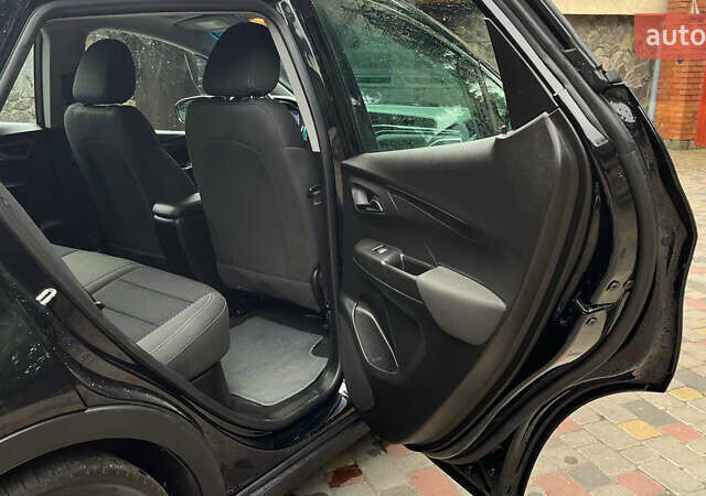 Сірий Шевроле Bolt EV, об'ємом двигуна 0 л та пробігом 30 тис. км за 17500 $, фото 24 на Automoto.ua