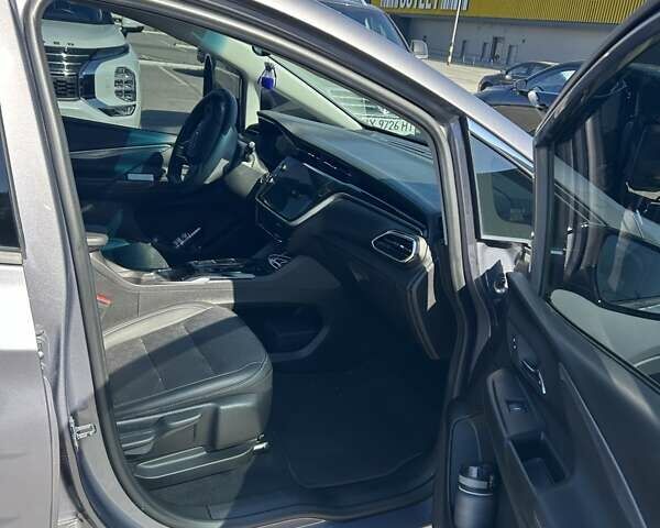 Серый Шевроле Bolt EV, объемом двигателя 0 л и пробегом 86 тыс. км за 18200 $, фото 12 на Automoto.ua