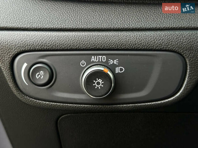 Серый Шевроле Bolt EV, объемом двигателя 0 л и пробегом 22 тыс. км за 17499 $, фото 57 на Automoto.ua