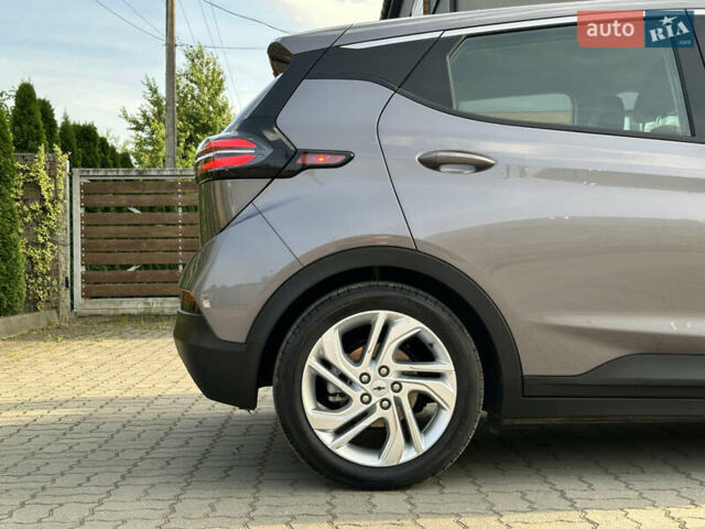 Серый Шевроле Bolt EV, объемом двигателя 0 л и пробегом 22 тыс. км за 17499 $, фото 41 на Automoto.ua