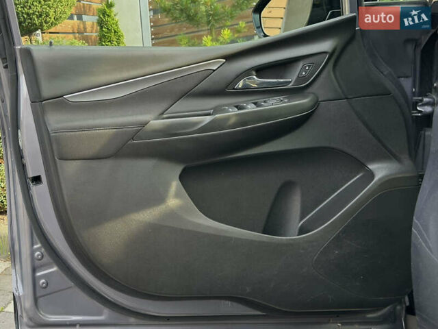 Серый Шевроле Bolt EV, объемом двигателя 0 л и пробегом 22 тыс. км за 17499 $, фото 53 на Automoto.ua