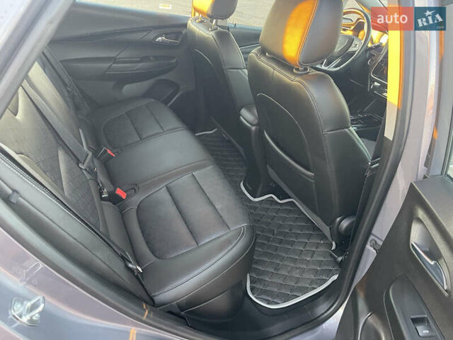 Серый Шевроле Bolt EV, объемом двигателя 0 л и пробегом 19 тыс. км за 18300 $, фото 5 на Automoto.ua