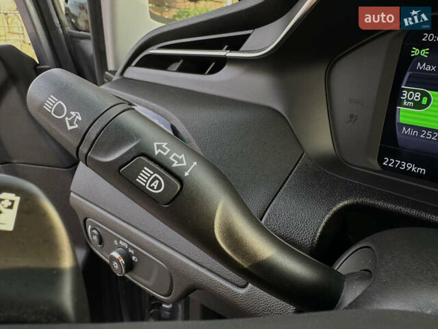 Серый Шевроле Bolt EV, объемом двигателя 0 л и пробегом 22 тыс. км за 17499 $, фото 64 на Automoto.ua