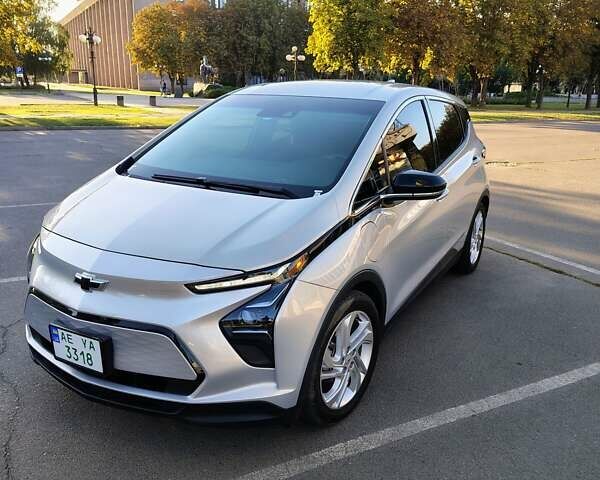 Серый Шевроле Bolt EV, объемом двигателя 0 л и пробегом 60 тыс. км за 17800 $, фото 4 на Automoto.ua