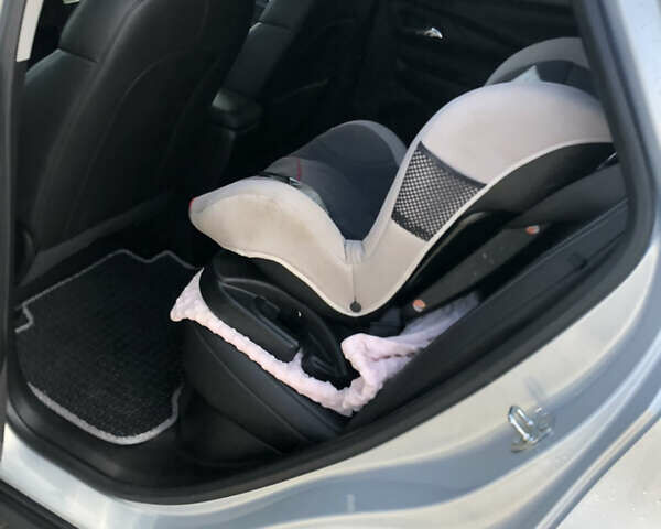 Серый Шевроле Bolt EV, объемом двигателя 0 л и пробегом 30 тыс. км за 18500 $, фото 6 на Automoto.ua