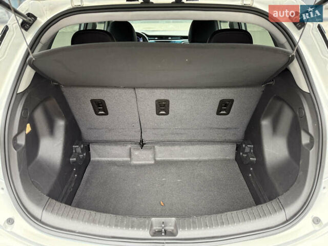 Серый Шевроле Bolt EV, объемом двигателя 0 л и пробегом 52 тыс. км за 19999 $, фото 13 на Automoto.ua