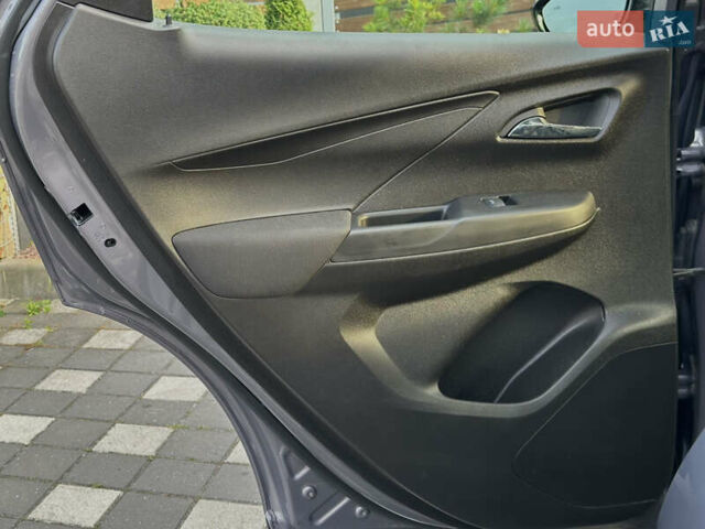 Серый Шевроле Bolt EV, объемом двигателя 0 л и пробегом 22 тыс. км за 17499 $, фото 75 на Automoto.ua