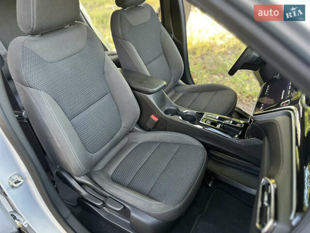 Сірий Шевроле Bolt EV, об'ємом двигуна 0 л та пробігом 10 тис. км за 20500 $, фото 22 на Automoto.ua