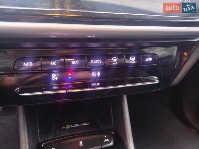 Серый Шевроле Bolt EV, объемом двигателя 0 л и пробегом 89 тыс. км за 17300 $, фото 20 на Automoto.ua