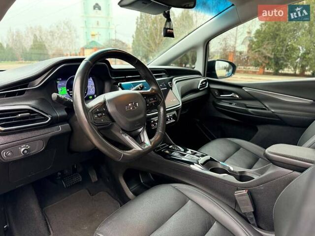 Серый Шевроле Bolt EV, объемом двигателя 0 л и пробегом 66 тыс. км за 18400 $, фото 16 на Automoto.ua