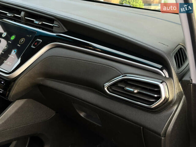 Серый Шевроле Bolt EV, объемом двигателя 0 л и пробегом 22 тыс. км за 17499 $, фото 88 на Automoto.ua