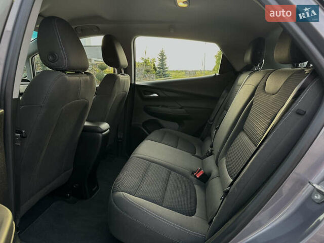 Серый Шевроле Bolt EV, объемом двигателя 0 л и пробегом 22 тыс. км за 17499 $, фото 76 на Automoto.ua