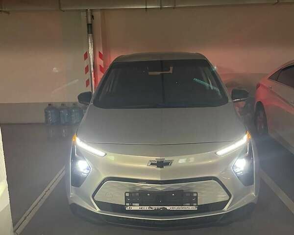Серый Шевроле Bolt EV, объемом двигателя 0 л и пробегом 57 тыс. км за 19500 $, фото 10 на Automoto.ua