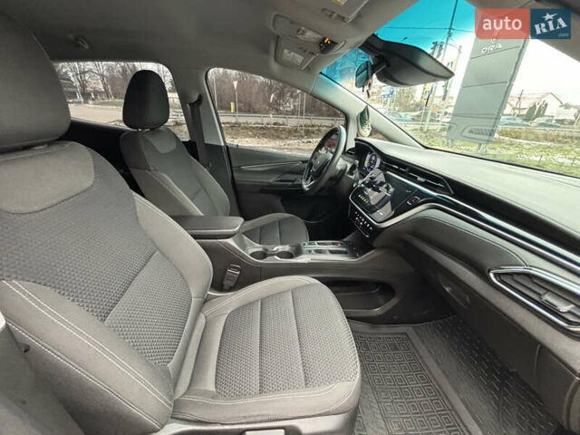 Сірий Шевроле Bolt EV, об'ємом двигуна 0 л та пробігом 39 тис. км за 18500 $, фото 34 на Automoto.ua