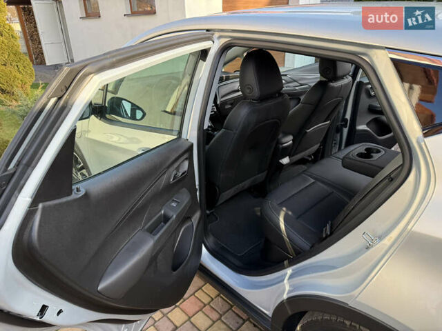 Серый Шевроле Bolt EV, объемом двигателя 0 л и пробегом 4 тыс. км за 18900 $, фото 13 на Automoto.ua